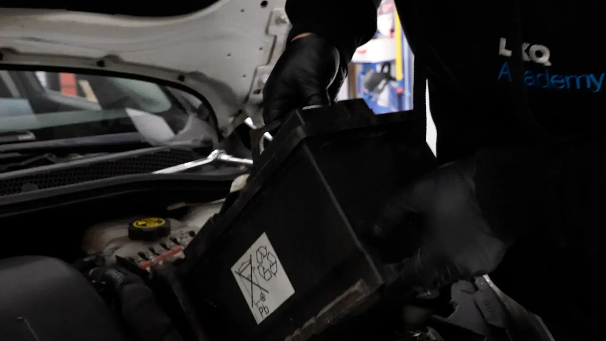 lift-out-old-car-battery