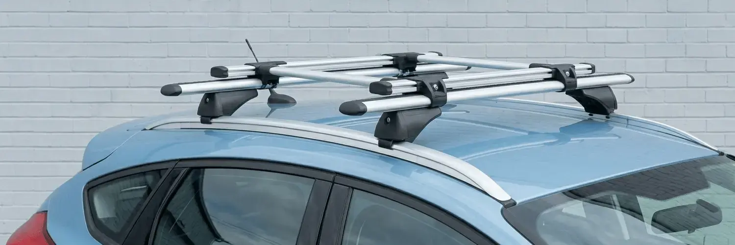 roof-bar-fitted-on-a-car