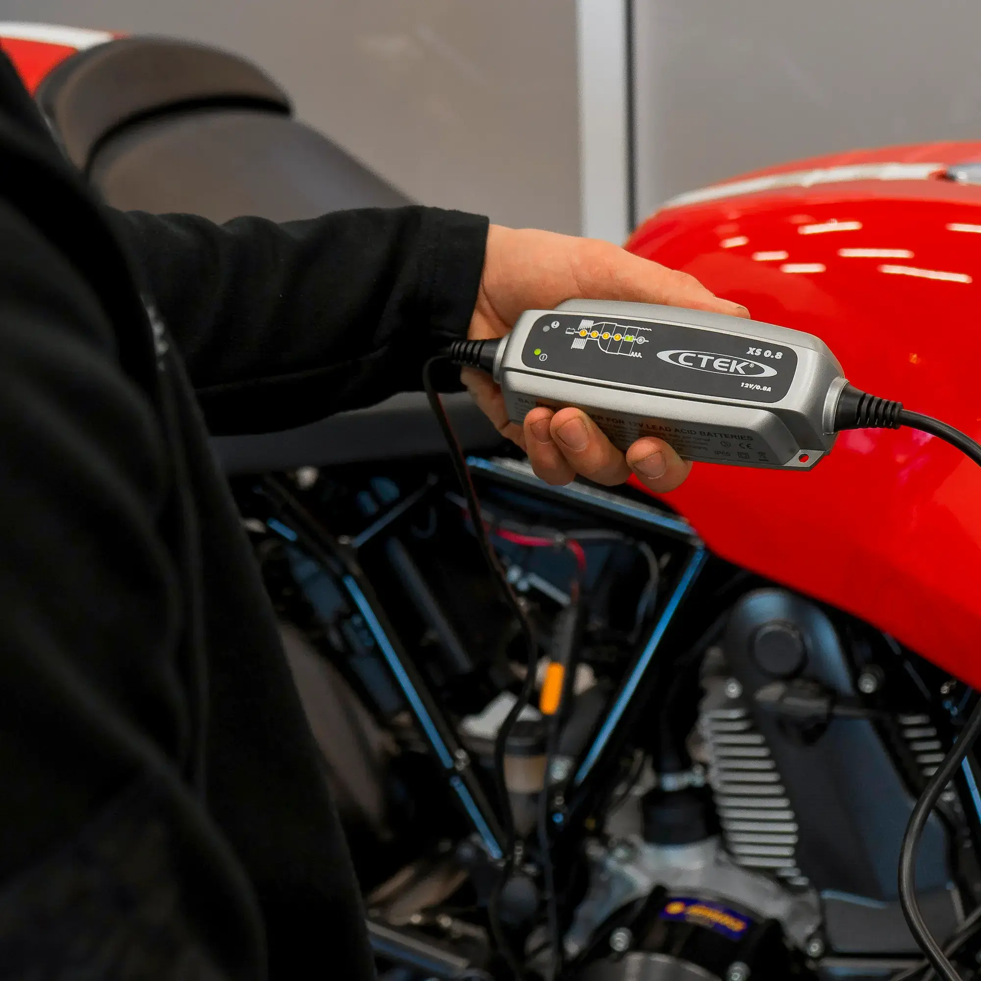 CTEK XS0.8 Smart Charger & Conditioner