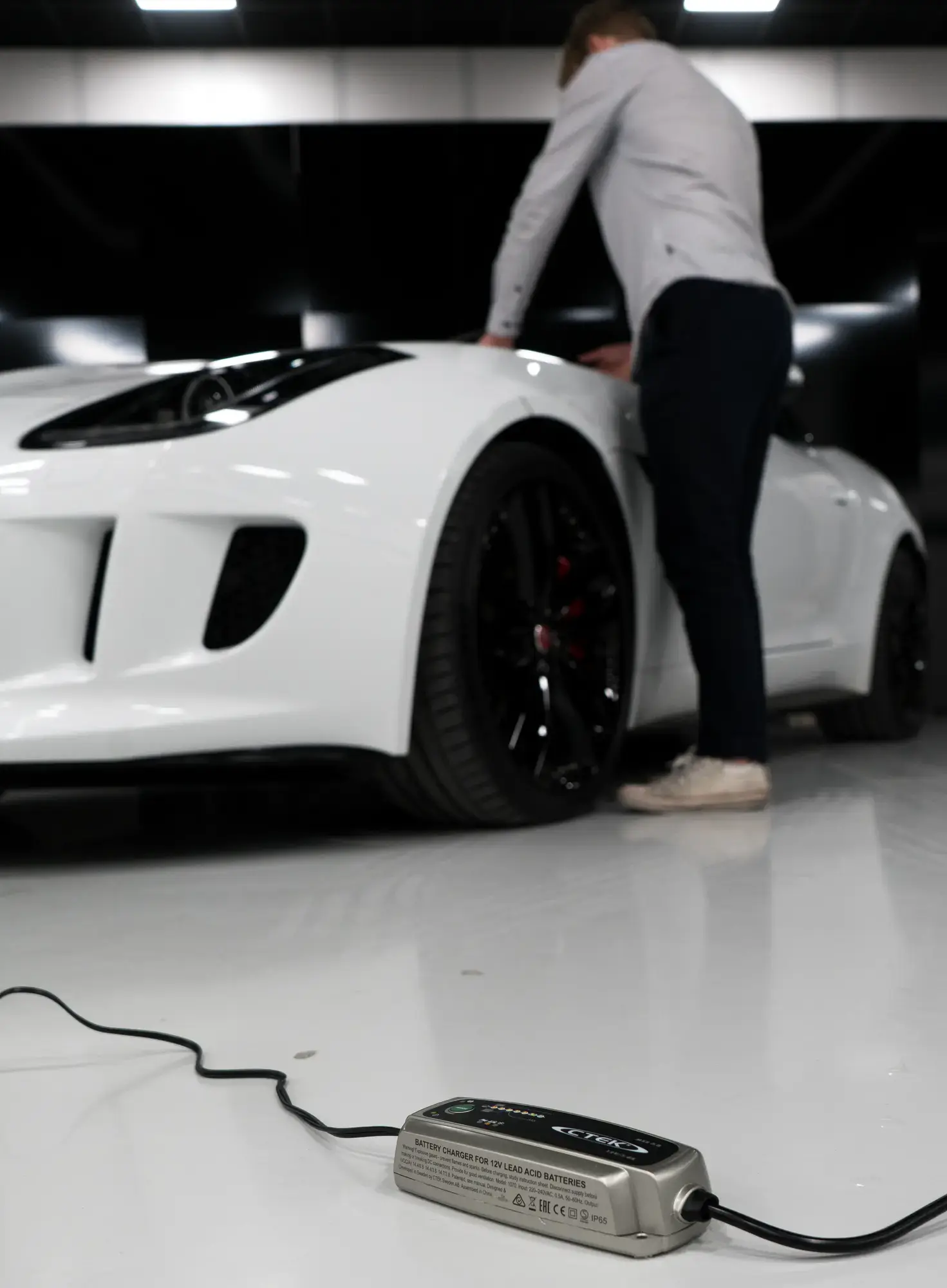 CTEK MXS 3.8 Smart Battery Charger & Conditioner