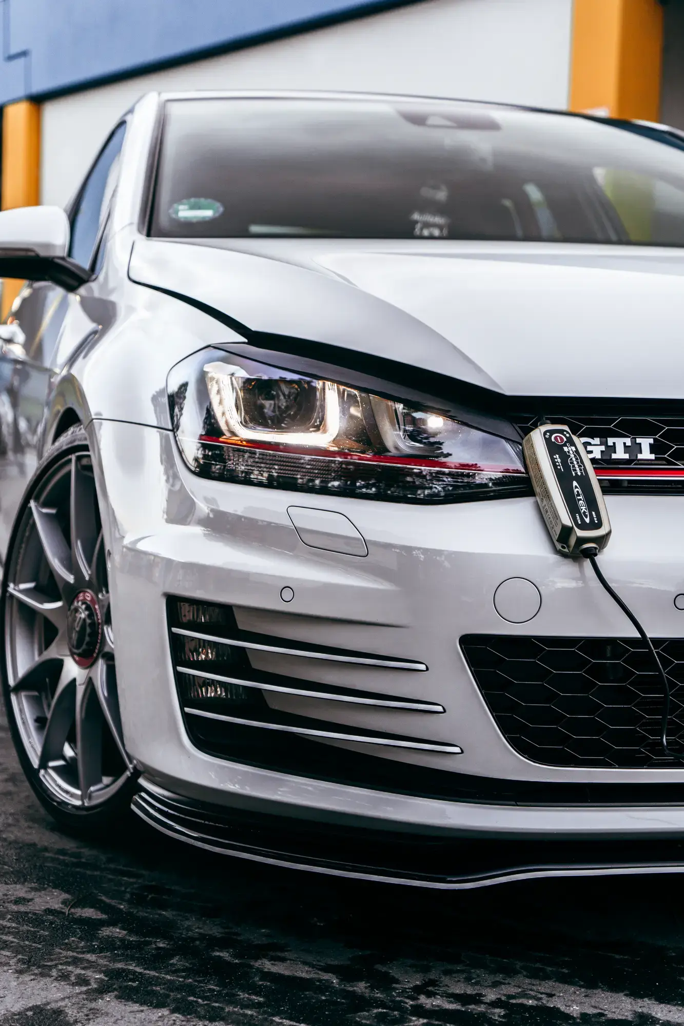 CTEK MXS5.0 Smart Battery Charger & Conditioner