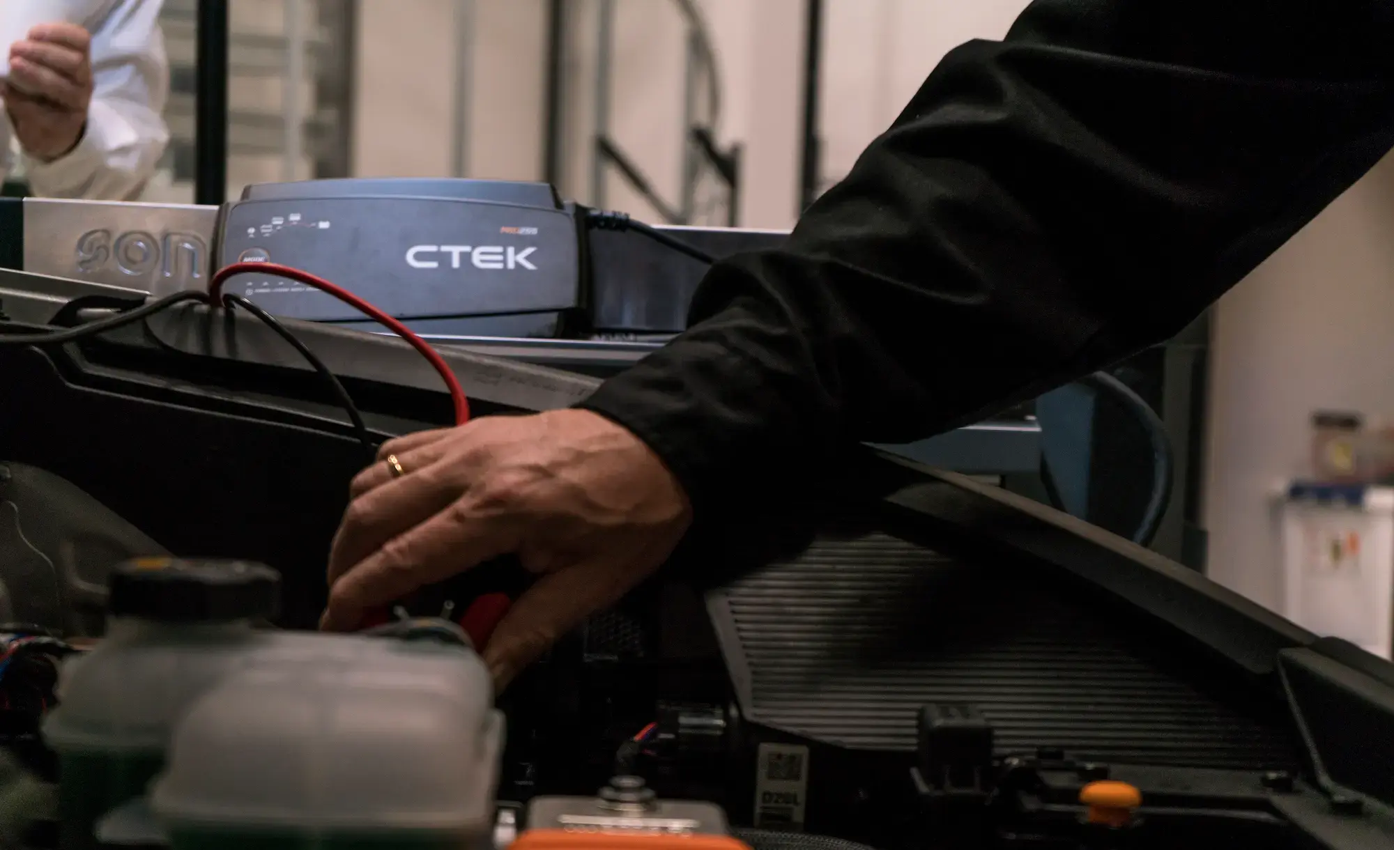 CTEK PRO25S Smart Battery Charger