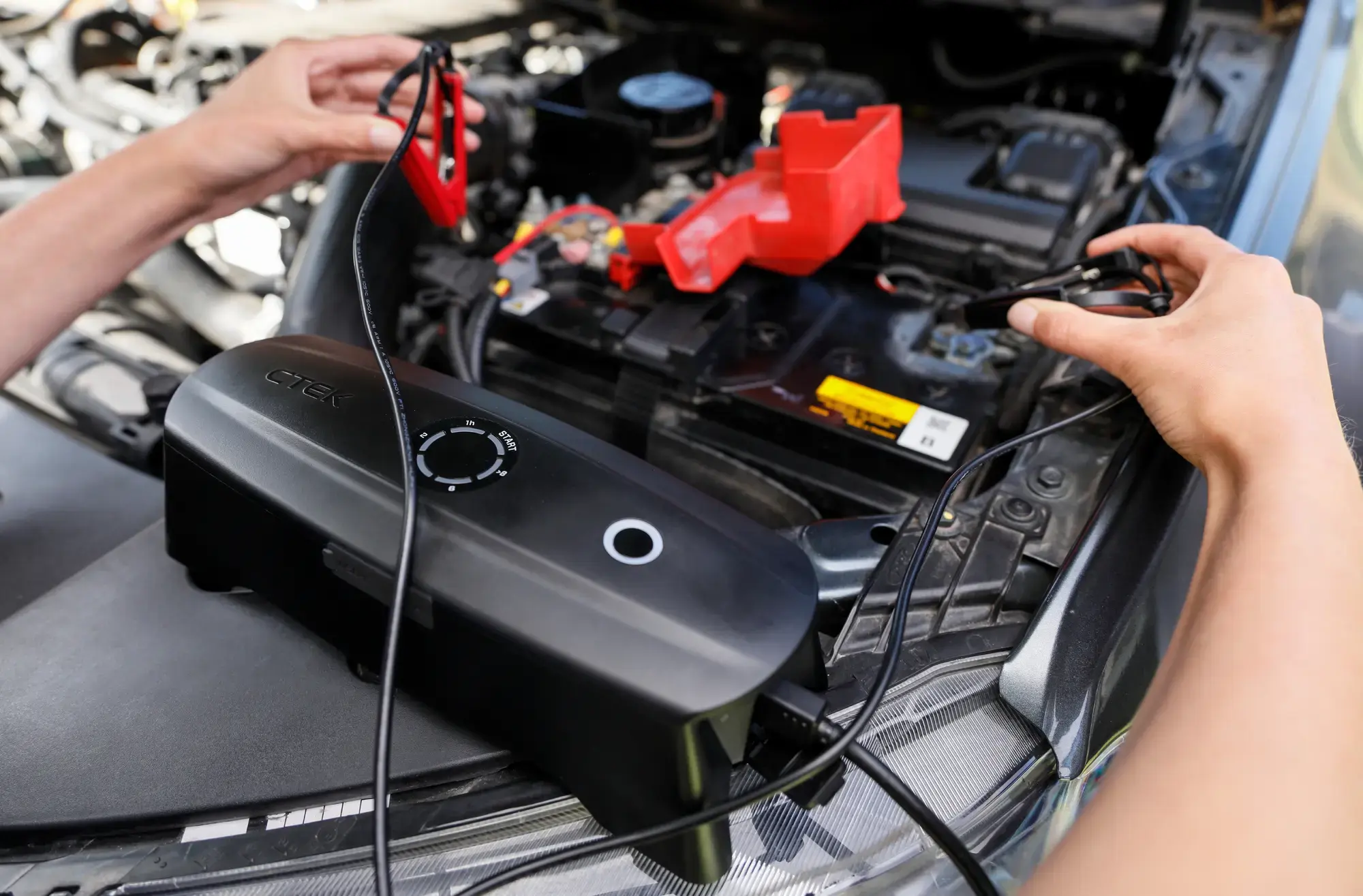 CTEK CS Free Battery Charger and Jumpstarter