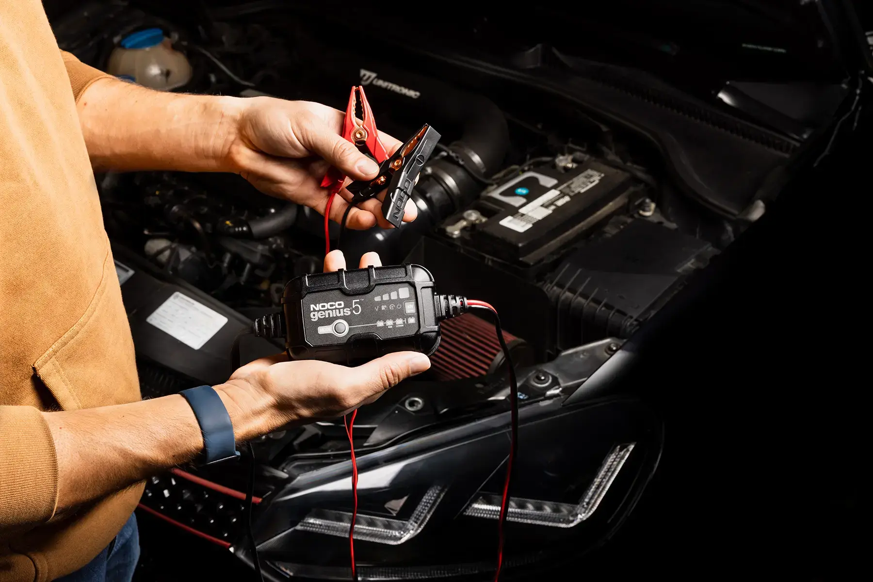 Noco GENIUS5 6V/12V 5-Amp Smart Battery Charger