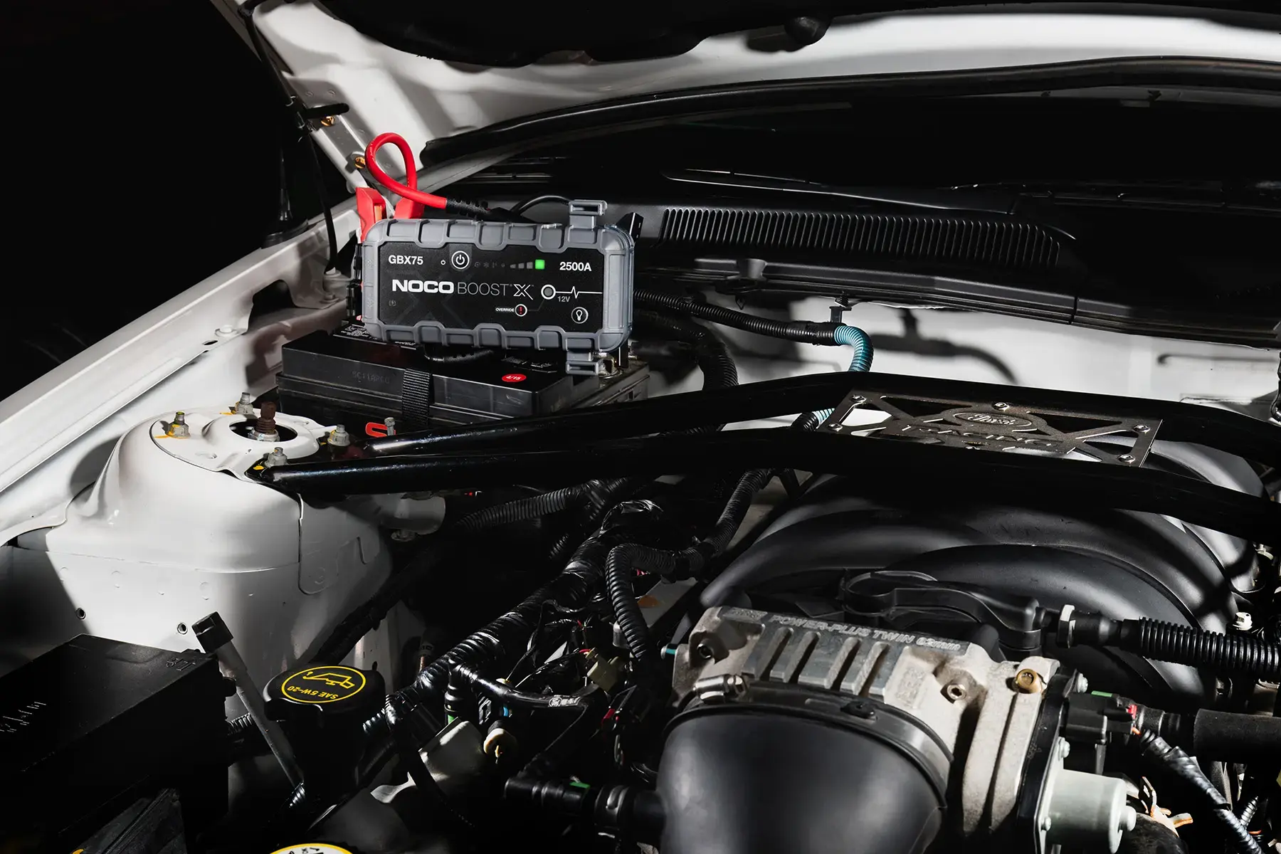 Noco GBX75 Boost X 12V 2500A Lithium Jump Starter
