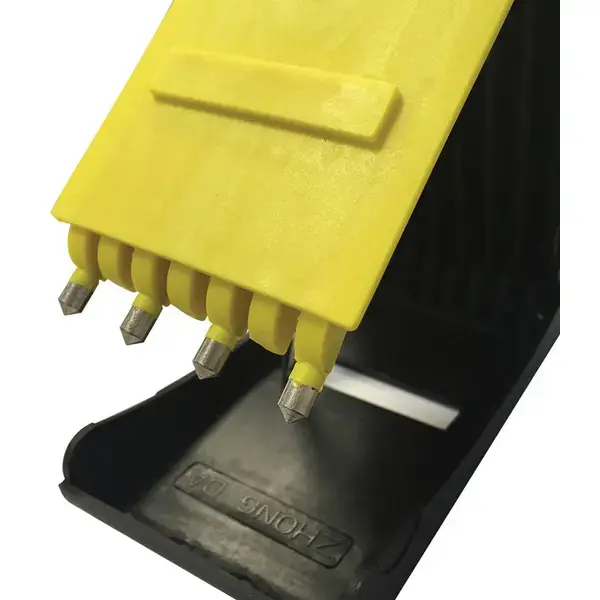 Streetwize Pair of Foldable Wheel Chocks with Spikes 