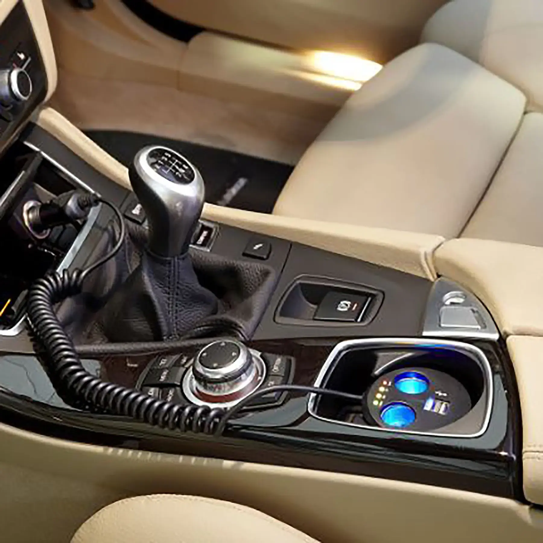 Ring Auto RMS10 2x 12V, 2x USB Multi Socket