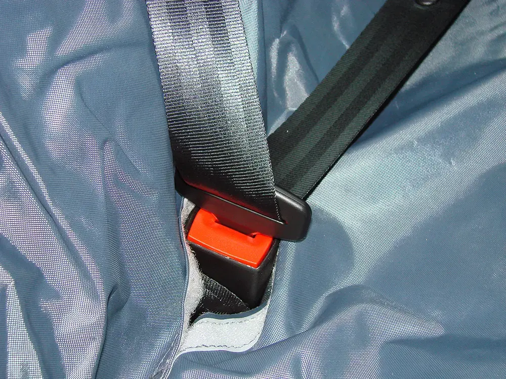 Maypole Universal Nylon Car Rear Seat Cover