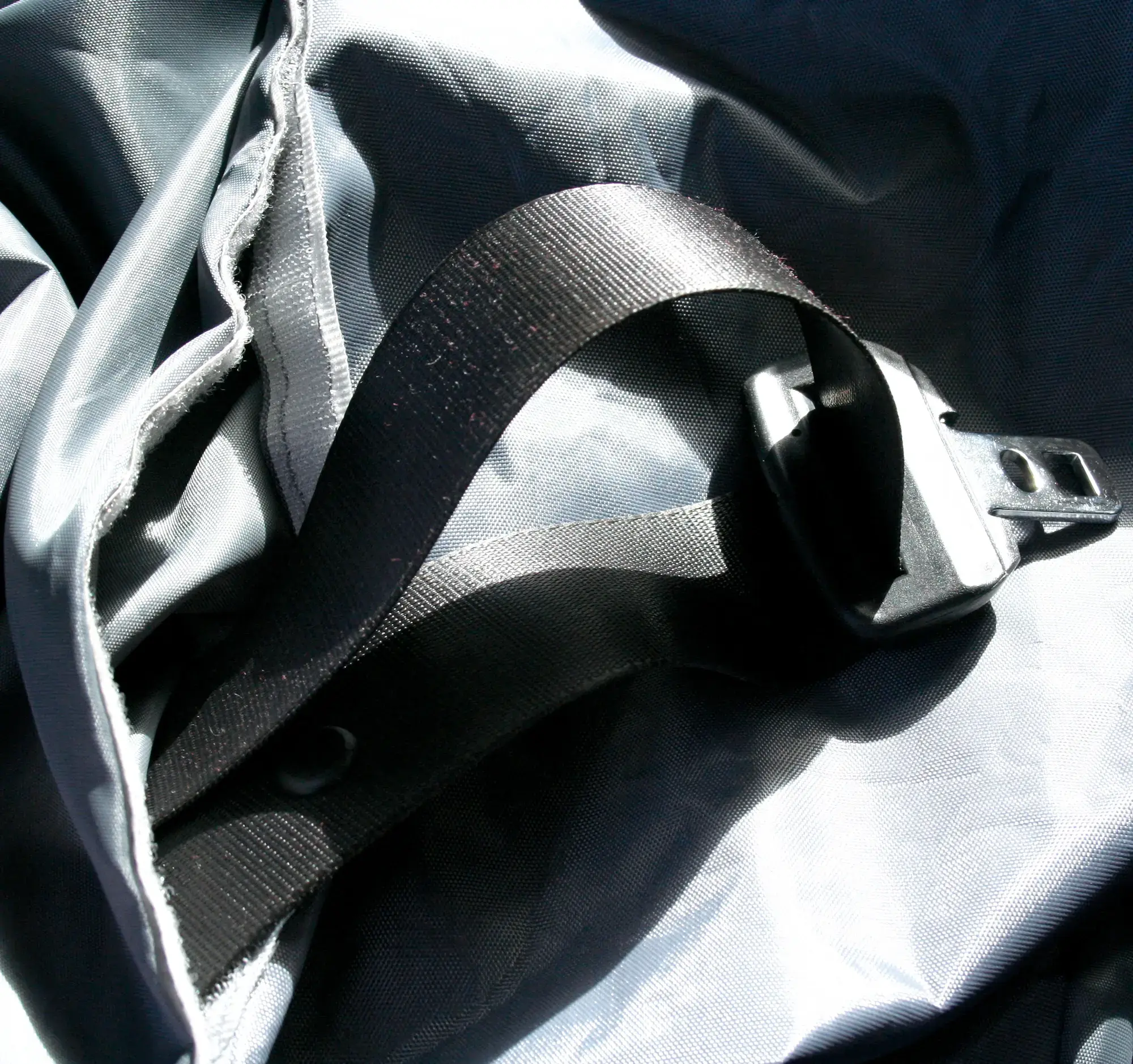 Maypole Universal Nylon Car Rear Seat Cover