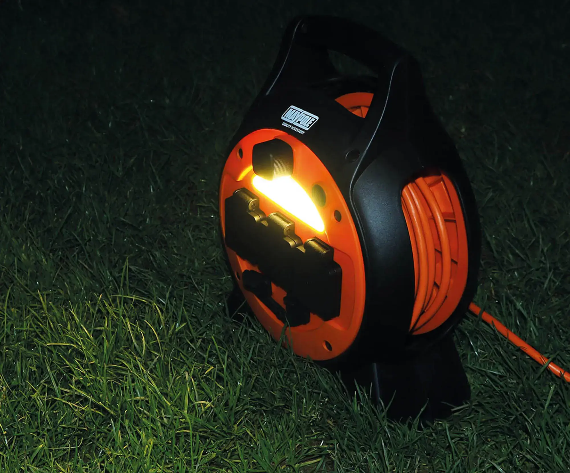 Maypole Mobile Mains Roller Power Unit 15M With Led Light