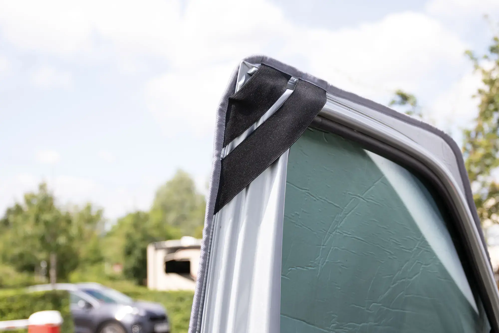Maypole MP6612 External Blackout Screen For Volkswagen T5/T6 Campervans