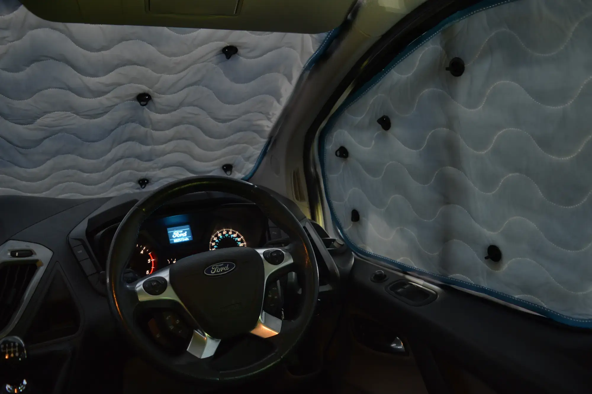 Maypole MP6616 Internal Thermal Blind for Volkswagen Crafters