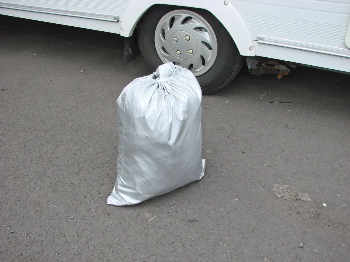 Maypole MP9264 Fits 5.6m-6.2m 19-21' Caravan Top Cover