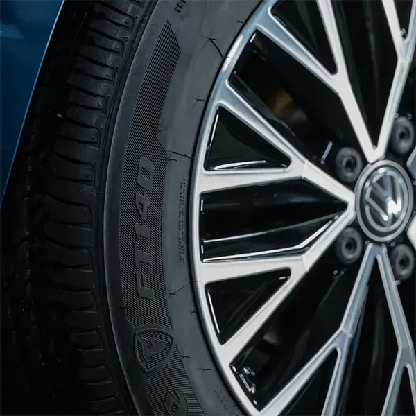 Turtlewax Wet N Black Tyre Foam 500ml