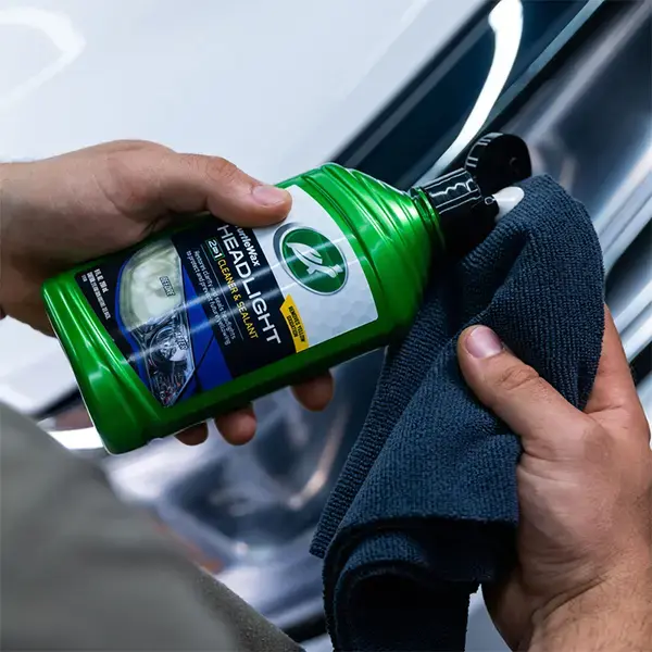 Turtlewax Headlight Cleaner and Sealant 300ml