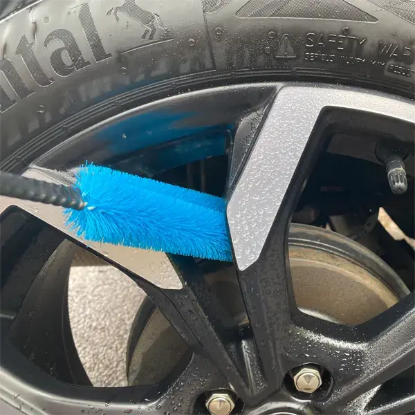 Martin Cox Ultra Plush Xtra Reach Wheel Brush