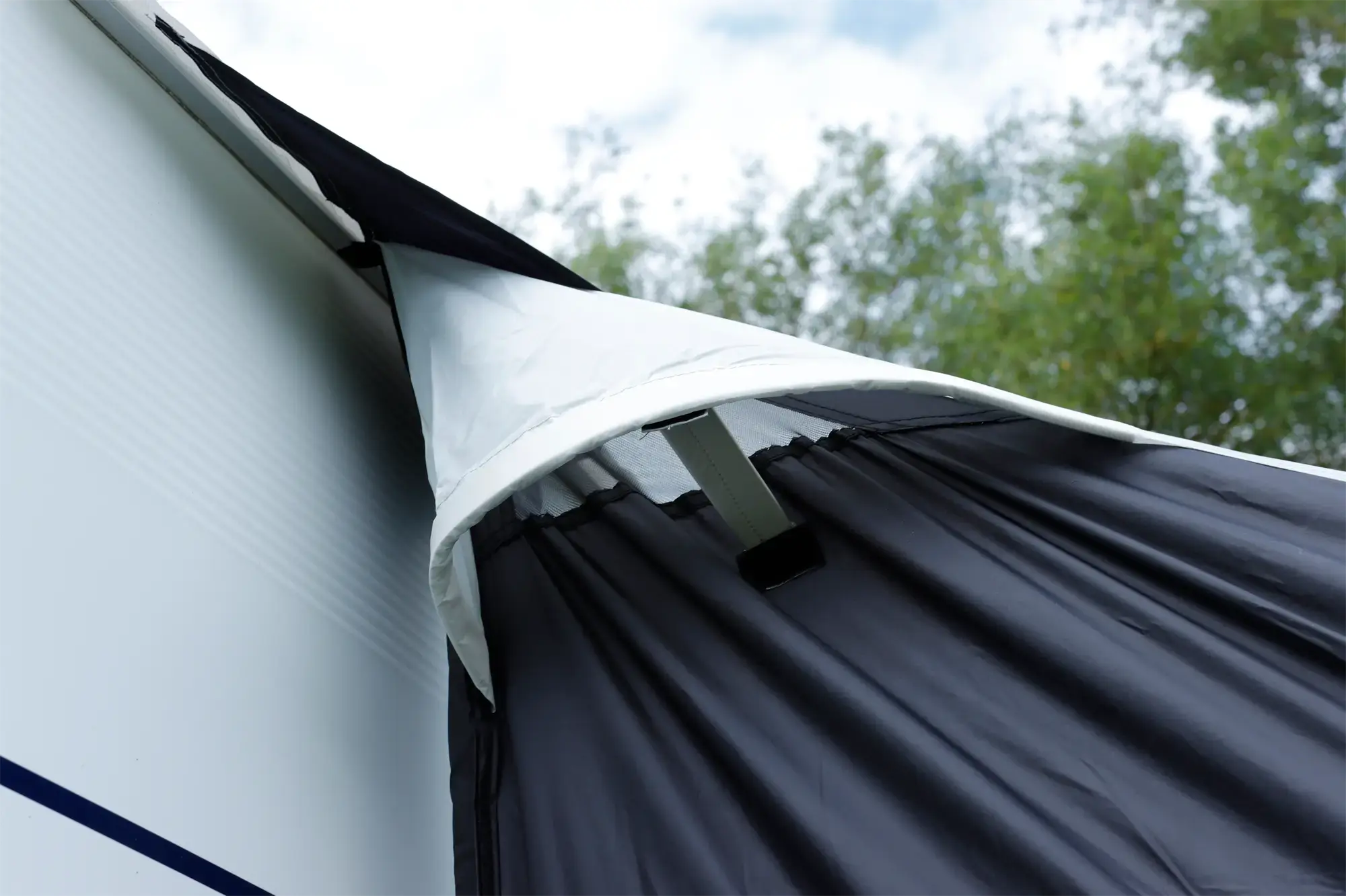Streetwize Mirage 325 Caravan Porch Awning