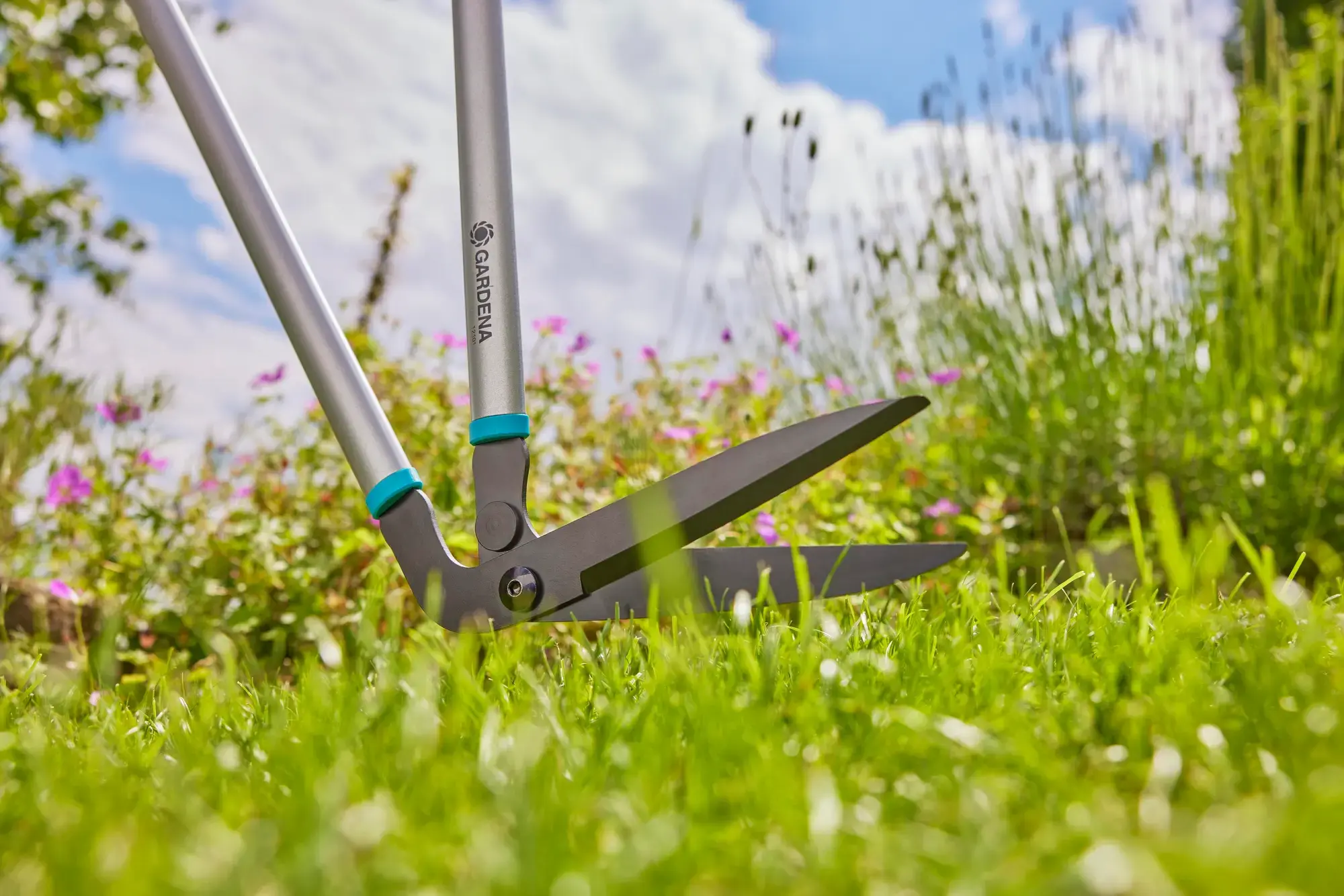 Gardena Long Handled Grass Shears