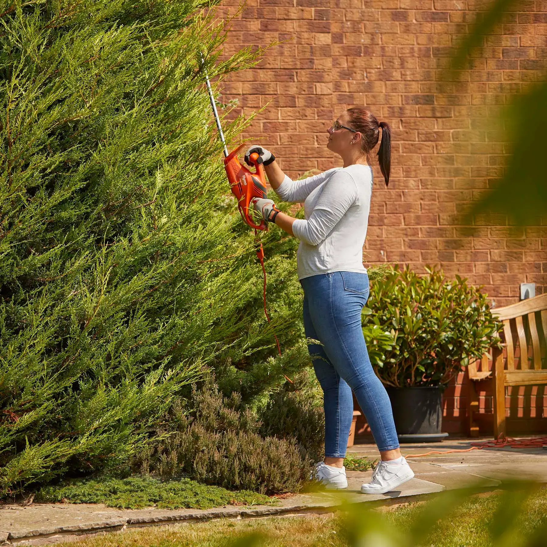 Flymo Easicut 450 Hedge Trimmer