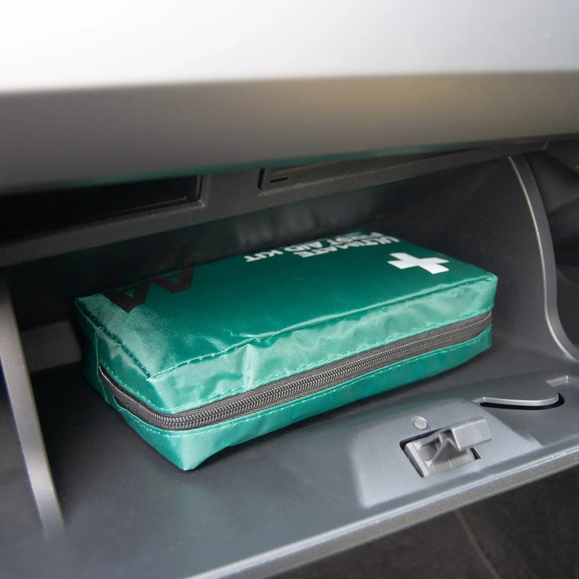 AA Ultimate First Aid Kit