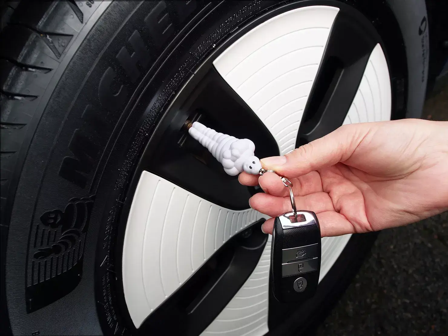 Michelin Bibendum Digital Tyre Pressure Gauge Keyring