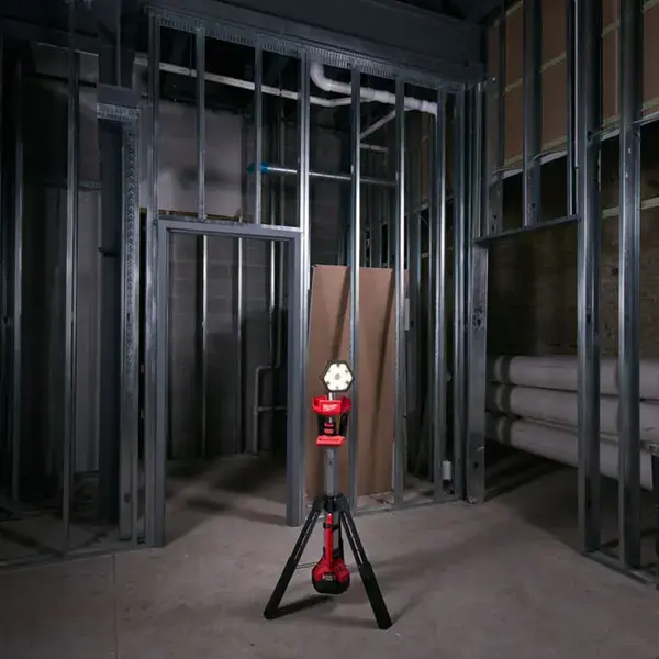 Milwaukee M18 Rocket LED Tower Light (2 x 5.0ah batteries, charger, bag)