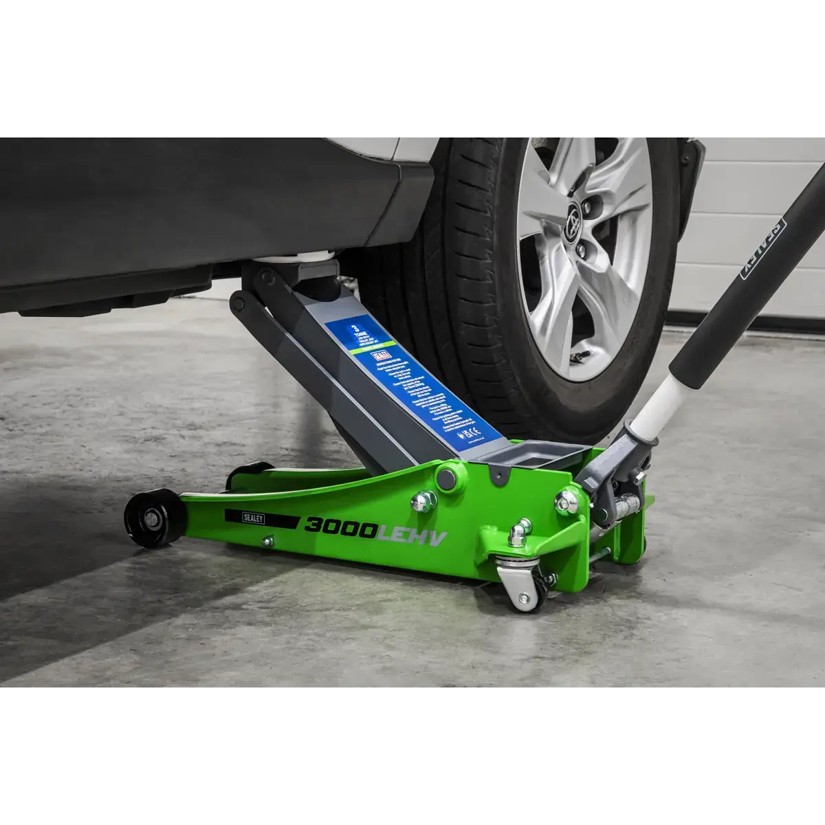 Sealey Low Profile Trolley Jack with Rocket Lift 3 Tonne - Green